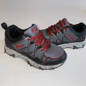 FILA SNEAKERS. LIKE BRAND NEW. TODDLER SIZE 11 1/2z
